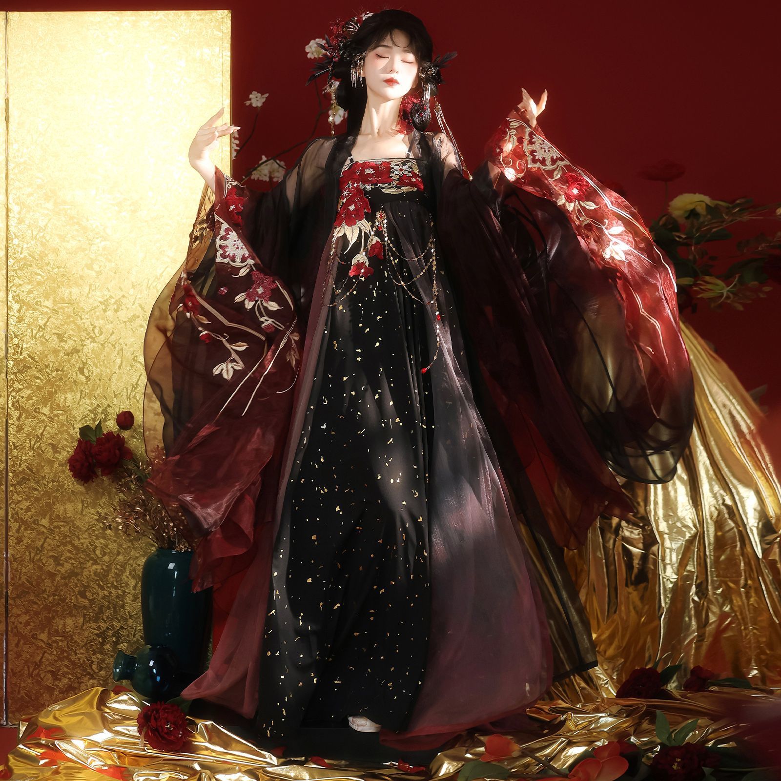 Black Red Floral Embroidered H - огляд і ціна Anime Cosplay In Chinese
