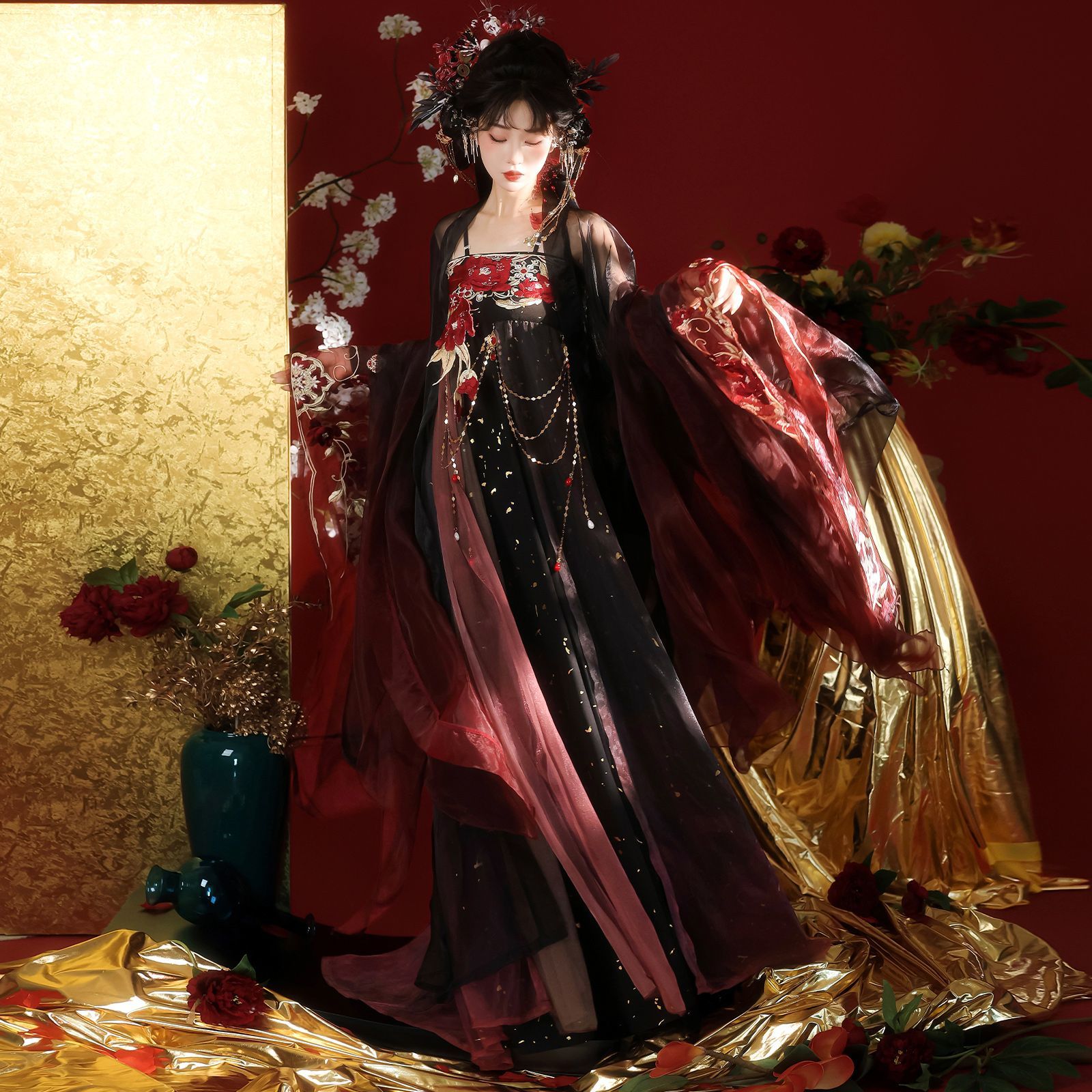 Black Red Floral Embroidered H - огляд і ціна Anime Cosplay In Chinese